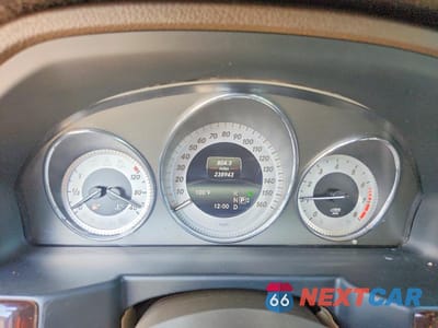Zdjęcie 9 z 13 samochodu: 2015 MERCEDES-BENZ GLK 350 VIN:WDCGG5HB1FG404951 - miniatura