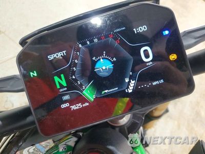 Zdjęcie 7 z 9 samochodu: 2025 KAWASAKI ZR900 T VIN:ML5ZRDT16SDA00408 - miniatura