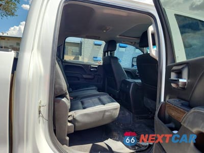 Zdjęcie 10 z 12 samochodu: 2019 GMC SIERRA K2500 DENALI VIN:1GT12SEY0KF167046 - miniatura