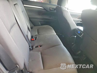 Zdjęcie 10 z 12 samochodu: 2019 TOYOTA HIGHLANDER LE VIN:5TDBZRFH0KS718860 - miniatura