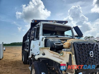 Zdjęcie 13 z 13 samochodu: 2022 VOLVO VHD DUMP TRUCK VIN:4V5KC9EH6NN303099 - miniatura