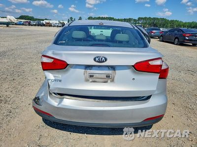 Zdjęcie 6 z 12 samochodu: 2015 KIA FORTE LX VIN:KNAFK4A67F5365928 - miniatura