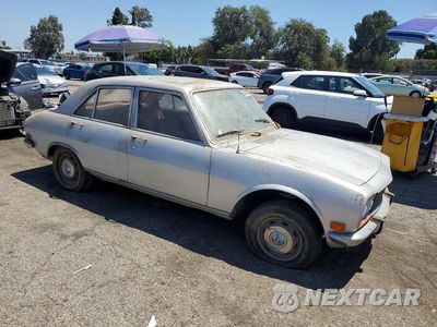 Czwarte zdjęcie samochodu z boku: 1971 PEUGEOT 504 VIN:504A931199257 - miniatura