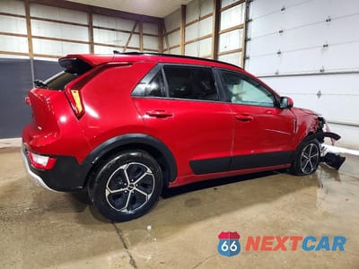 Trzecie zdjęcie samochodu z tyłu: 2025 KIA NIRO LX VIN:KNDCP3LE8S5310002 - miniatura