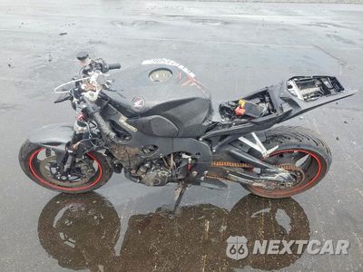 Trzecie zdjęcie samochodu z tyłu: 2008 HONDA CBR1000 RR VIN:JH2SC59088M010495 - miniatura