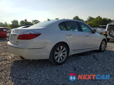Trzecie zdjęcie samochodu z tyłu: 2011 HYUNDAI GENESIS 3.8L VIN:KMHGC4DE6BU123084 - miniatura
