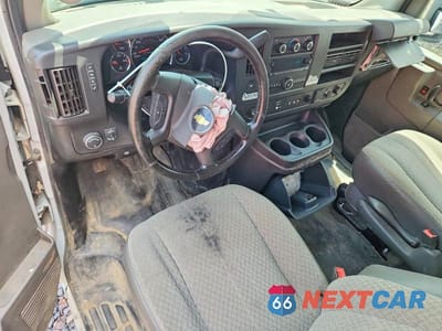 Zdjęcie 8 z 13 samochodu: 2021 CHEVROLET EXPRESS G3500 VIN:1GB0GRF79M1173959 - miniatura