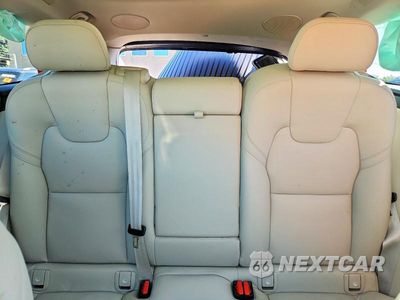 Zdjęcie 10 z 14 samochodu: 2024 VOLVO XC60 PLUS VIN:YV4H60DL3R1823578 - miniatura