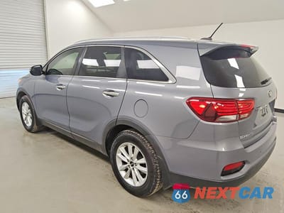 Drugie zdjęcie samochodu z przodu: 2020 KIA SORENTO LX VIN:5XYPG4A33LG632001 - miniatura