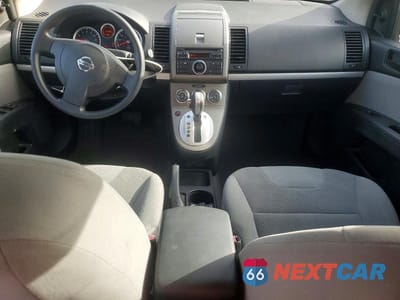 Zdjęcie 8 z 12 samochodu: 2010 NISSAN SENTRA 2.0/2.0S/SR/2.0SL VIN:3N1AB6AP1AL645907 - miniatura