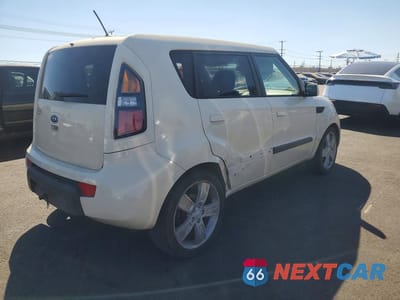 Trzecie zdjęcie samochodu z tyłu: 2010 KIA SOUL + VIN:KNDJT2A27A7038423 - miniatura