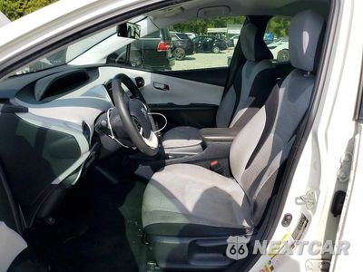 Zdjęcie 7 z 12 samochodu: 2017 TOYOTA PRIUS TWO VIN:JTDKBRFU8H3049183 - miniatura
