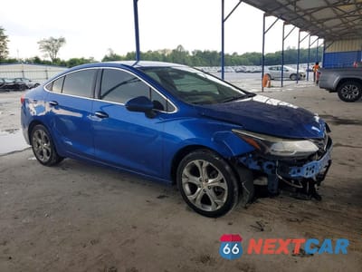 Czwarte zdjęcie samochodu z boku: 2017 CHEVROLET CRUZE PREMIER VIN:1G1BF5SM5H7184478 - miniatura