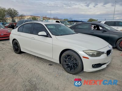 Czwarte zdjęcie samochodu z boku: 2015 BMW 320 I VIN:WBA3B1C53FK140817 - miniatura