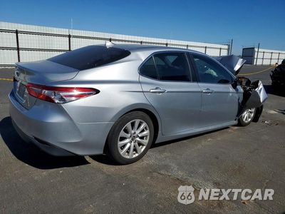 Trzecie zdjęcie samochodu z tyłu: 2019 TOYOTA CAMRY LE VIN:4T1B11HK0KU800886 - miniatura