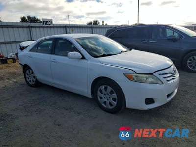 Czwarte zdjęcie samochodu z boku: 2011 TOYOTA CAMRY BASE VIN:4T1BF3EK0BU615559 - miniatura