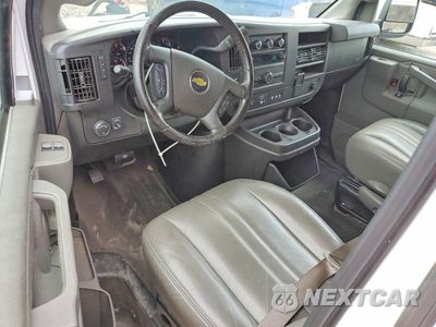 Zdjęcie 8 z 14 samochodu: 2021 CHEVROLET EXPRESS G2500 VIN:1GCWGAFP5M1303789 - miniatura