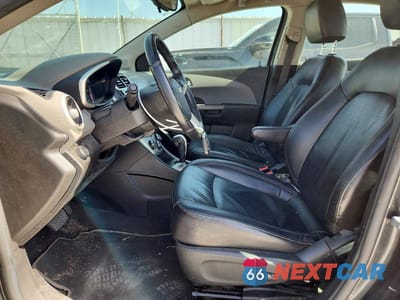 Zdjęcie 7 z 12 samochodu: 2019 CHEVROLET SONIC PREMIER VIN:1G1JF5SB9K4121175 - miniatura
