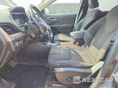 Zdjęcie 7 z 12 samochodu: 2017 JEEP CHEROKEE LATITUDE VIN:1C4PJMCS4HW538404 - miniatura