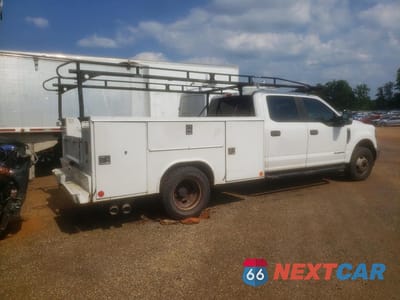 Trzecie zdjęcie samochodu z tyłu: 2019 FORD F350 XL VIN:1FD8W3GT4KEE97381 - miniatura
