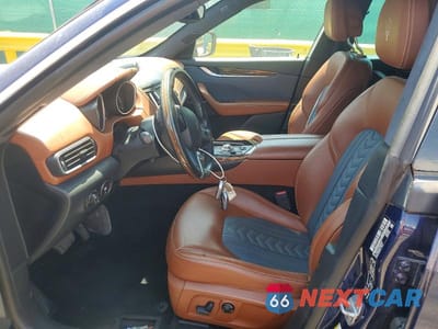 Zdjęcie 7 z 13 samochodu: 2017 MASERATI LEVANTE LUXURY VIN:ZN661XUL2HX231231 - miniatura