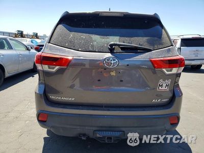 Zdjęcie 6 z 13 samochodu: 2019 TOYOTA HIGHLANDER XLE VIN:5TDJZRFH2KS596496 - miniatura
