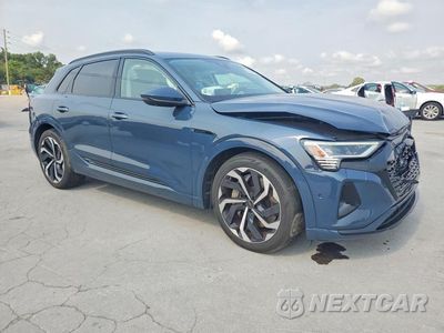 Czwarte zdjęcie samochodu z boku: 2024 AUDI Q8 E-TRON PRESTIGE VIN:WA16AAGE6RB057541 - miniatura