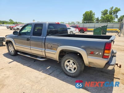 Drugie zdjęcie samochodu z przodu: 2001 CHEVROLET SILVERADO K1500 VIN:2GCEK19T911114118 - miniatura