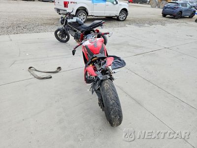 Czwarte zdjęcie samochodu z boku: 2012 DUCATI SUPERBIKE 1199 PANIGALE VIN:ZDM14BPW4CB004340 - miniatura