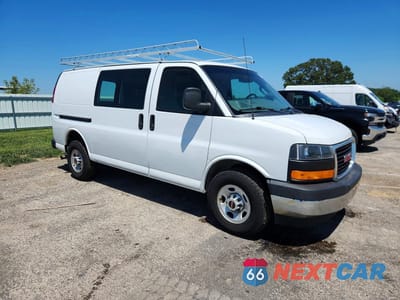 Czwarte zdjęcie samochodu z boku: 2017 GMC SAVANA G2500 VIN:1GTW7AFF8H1915630 - miniatura