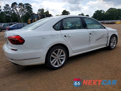 Trzecie zdjęcie samochodu z tyłu: 2019 VOLKSWAGEN PASSAT WOLFSBURG VIN:1VWLA7A32KC008076 - miniatura