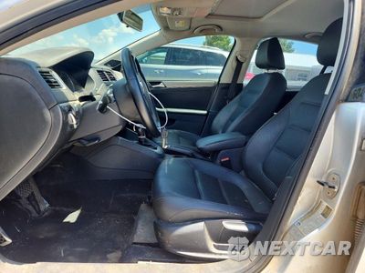 Zdjęcie 7 z 13 samochodu: 2013 VOLKSWAGEN JETTA TDI VIN:3VWLL7AJXDM242489 - miniatura