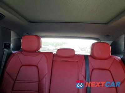 Zdjęcie 10 z 13 samochodu: 2019 PORSCHE CAYENNE S VIN:WP1AB2AY1KDA63889 - miniatura