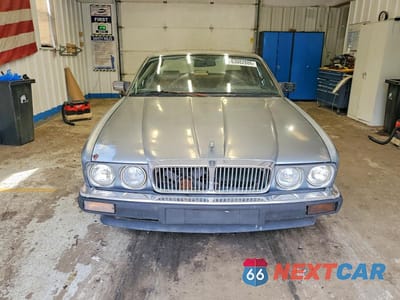 Piąte zdjęcie samochodu w środku: 1989 JAGUAR XJ6 VIN:SAJHY1543KC581123 - miniatura