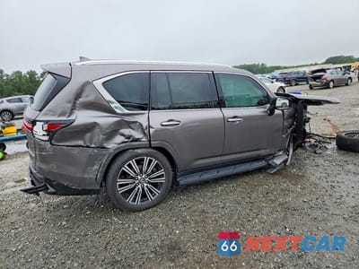 Trzecie zdjęcie samochodu z tyłu: 2024 LEXUS LX 600 LUXURY VIN:JTJGB7CX4R4040286 - miniatura