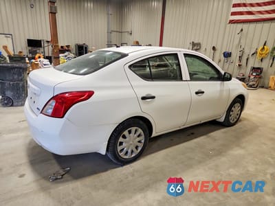 Trzecie zdjęcie samochodu z tyłu: 2012 NISSAN VERSA 1.6 S VIN:3N1CN7AP7CL900682 - miniatura