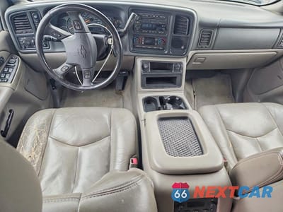 Zdjęcie 8 z 13 samochodu: 2005 CHEVROLET SUBURBAN K1500 VIN:3GNFK16ZX5G206551 - miniatura