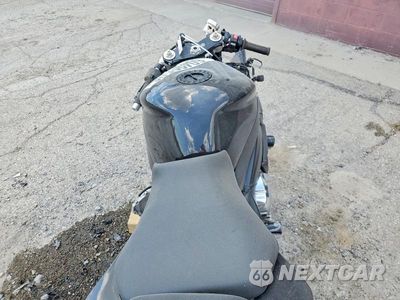 Zdjęcie 6 z 8 samochodu: 2002 YAMAHA YZFR1 VIN:JYARN10E42A004619 - miniatura