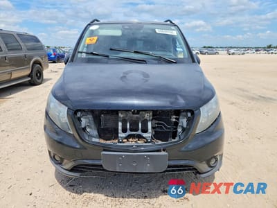 Piąte zdjęcie samochodu w środku: 2019 MERCEDES-BENZ METRIS VIN:WD4PG2EE4K3585263 - miniatura