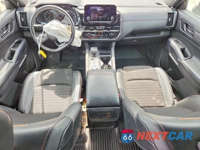 Zdjęcie 8 z 13 samochodu: 2023 NISSAN PATHFINDER SV VIN:5N1DR3BD5PC258107 - miniatura