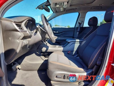Zdjęcie 7 z 14 samochodu: 2021 GMC ACADIA AT4 VIN:1GKKNLLS2MZ234283 - miniatura
