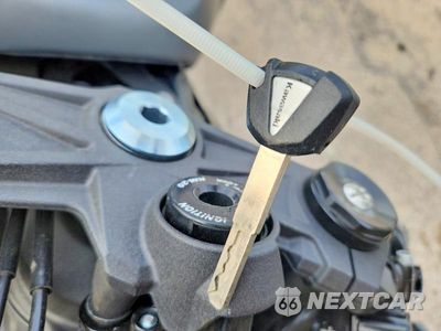 Zdjęcie 8 z 9 samochodu: 2025 KAWASAKI ZX636 K VIN:JKBZXJJ10SA029839 - miniatura