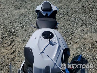 Piąte zdjęcie samochodu w środku: 2025 BMW S 1000 RR VIN:WB10P2309S6L23091 - miniatura