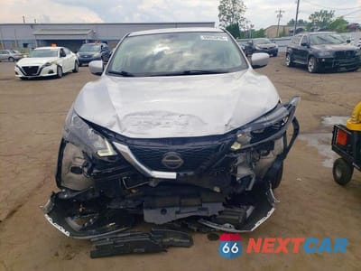 Piąte zdjęcie samochodu w środku: 2020 NISSAN ROGUE SPORT S VIN:JN1BJ1CW6LW368425 - miniatura