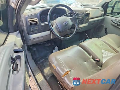Zdjęcie 8 z 12 samochodu: 2005 FORD F250 SUPER DUTY VIN:1FTNX20525EB86465 - miniatura