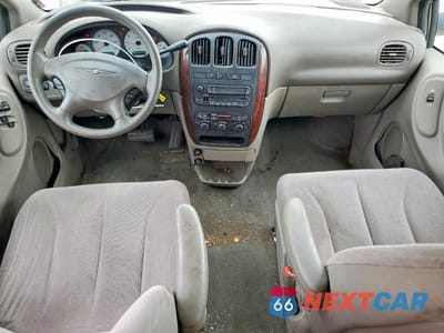 Zdjęcie 8 z 12 samochodu: 2001 CHRYSLER TOWN & COUNTRY LX VIN:2C4GP44351R422925 - miniatura