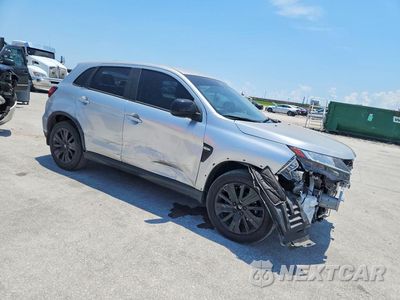 Czwarte zdjęcie samochodu z boku: 2024 MITSUBISHI OUTLANDER SPORT S/SE VIN:JA4ARUAU2RU011455 - miniatura
