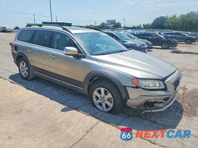 Czwarte zdjęcie samochodu z boku: 2013 VOLVO XC70 3.2 VIN:YV4952BL2D1166450 - miniatura