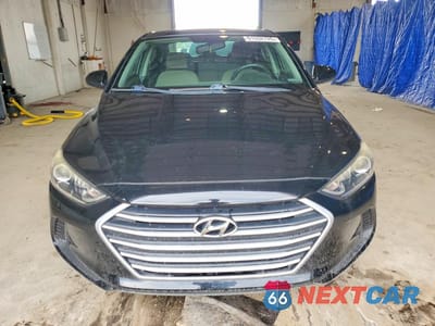Piąte zdjęcie samochodu w środku: 2018 HYUNDAI ELANTRA SE VIN:KMHD74LF6JU613668 - miniatura