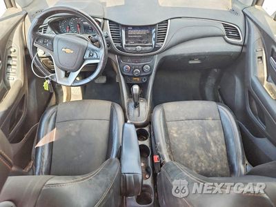 Zdjęcie 8 z 12 samochodu: 2020 CHEVROLET TRAX VIN:3GNCJLSB5LL325820 - miniatura